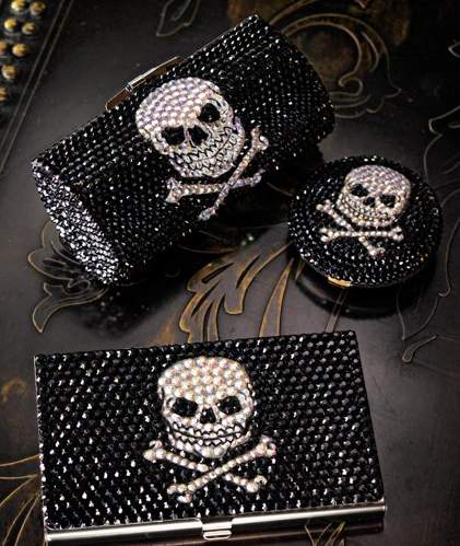 Skull & Crossbones Accessories