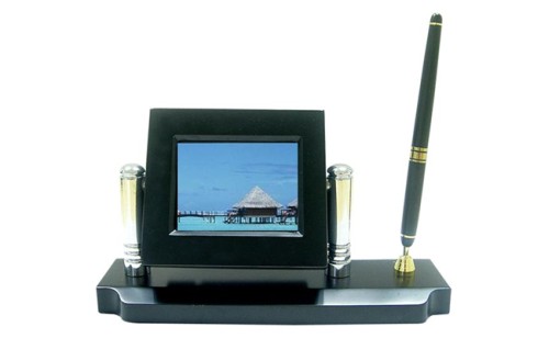 digital photo penholder