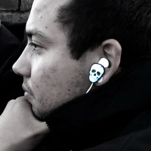 earbud bizarre