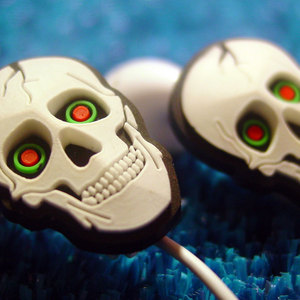 earbud bizarre