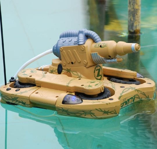 Transforming Amphibious Tank with Water Cannon and 4WD