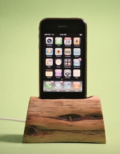 iPhone/iPod docking station