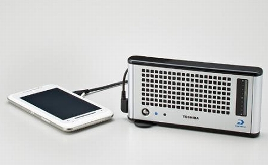 Toshiba mobile devices can be charged a small fuel cell with methanol "Dynario"