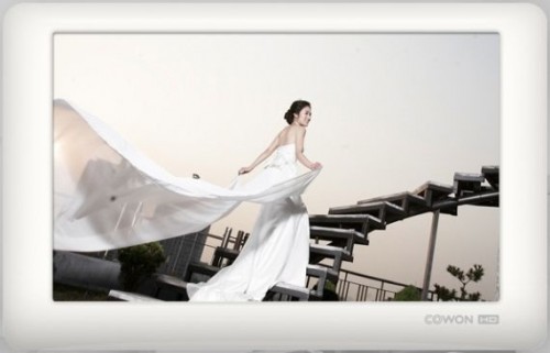 COWON Portable Media Player 4.8-inch