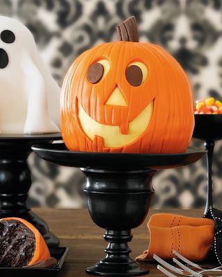 Jack-O'-Lantern Cake
