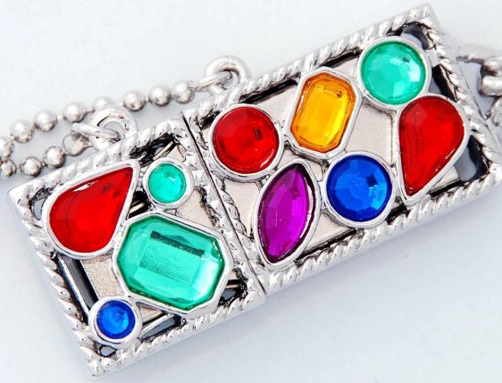 8 Gb Fashion USB Flash Drive _Necklace or Keychain - MAIN