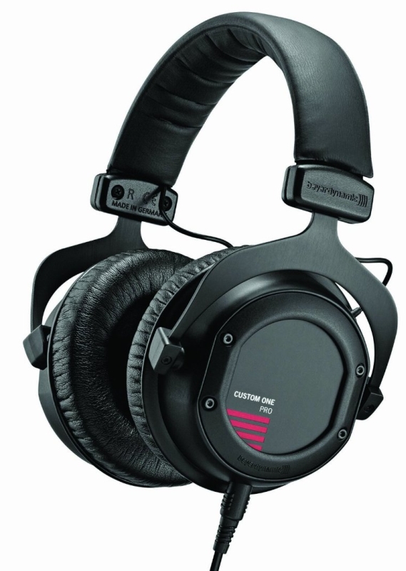 Beyerdynamic Custom One Pro Black Beyerdynamic Custom One Pro Black