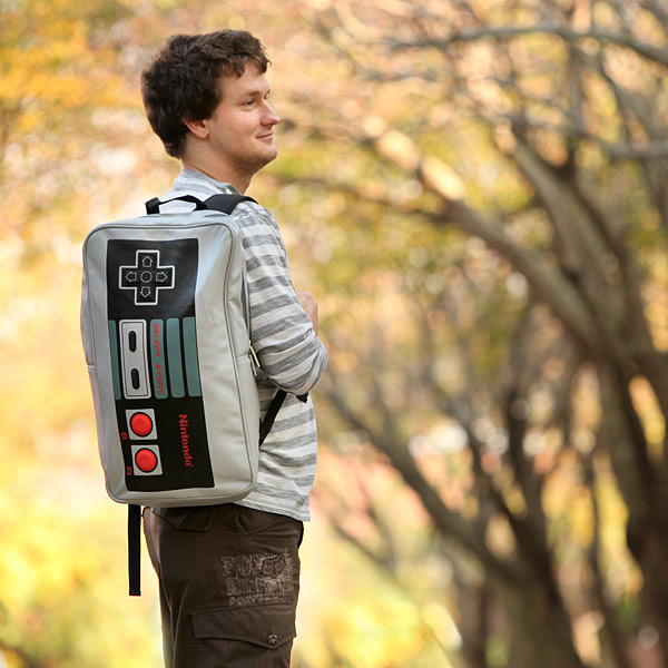 f252_nintendo_controller_backpack_inuse Nintendo Controller Backpack