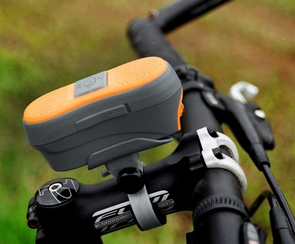 Bluetooth Hands Free Receiver and LED Head Light for Bicycle Bluetooth Hands Free Receiver and LED Head Light for Bicycle