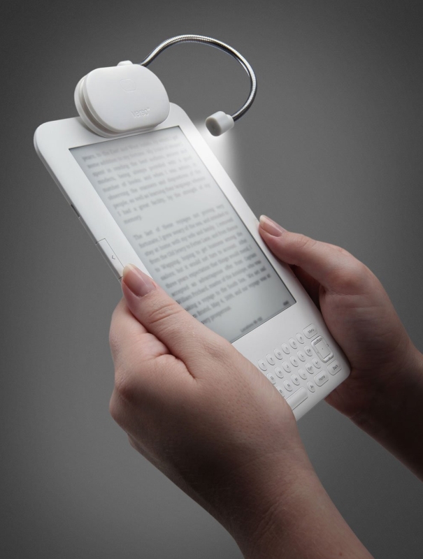 Verso Rechargeable Wrap Light for Kindle (Graphite) - TOPP Verso Rechargeable Wrap Light for Kindle, Kindle Touch, and Kindle Keyboard (Paper)
