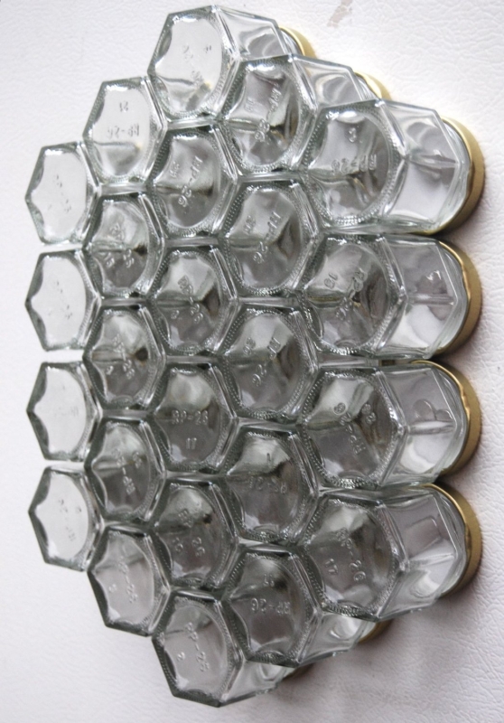 Magnetic Spice Rack for Your Fridge Magnetic Spice Rack for Your Fridge