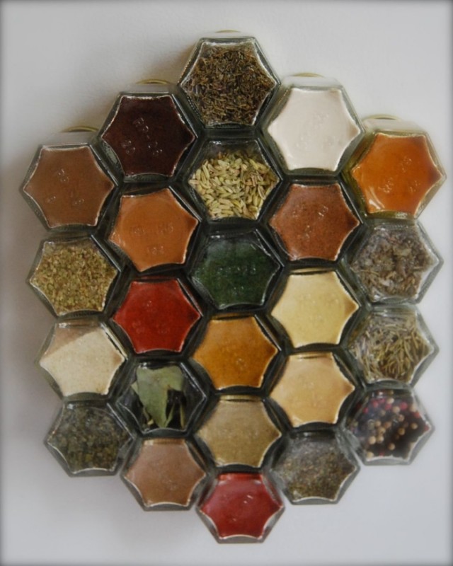 Magnetic Spice Rack for Your Fridge Magnetic Spice Rack for Your Fridge