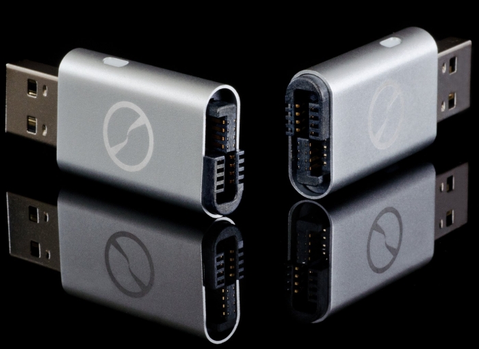 Amazon.com iTwin Connect - Zero-config Public VPN + Private VPN USB Device (Silver) - PT02