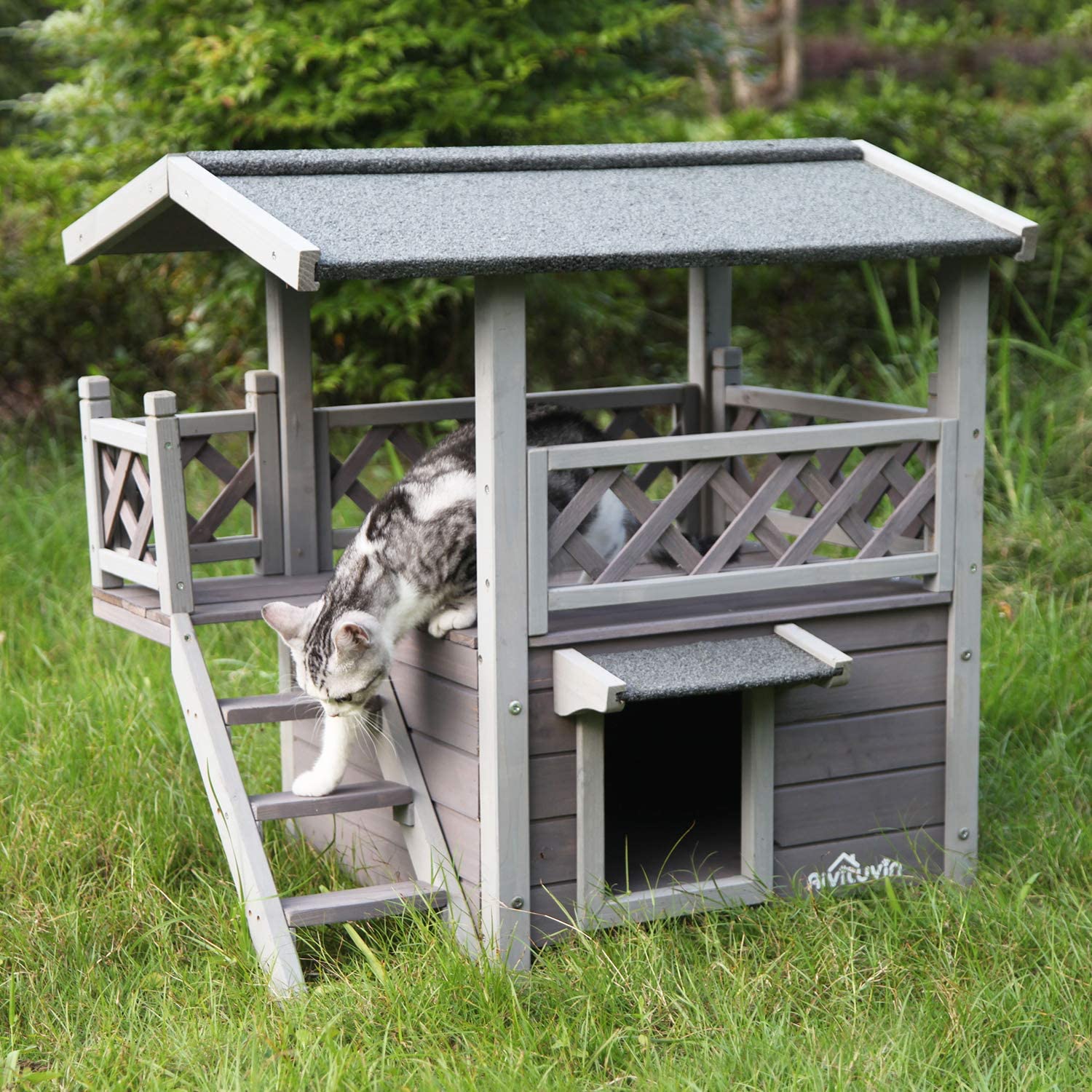 Outdoor Cat House  7 Gadgets